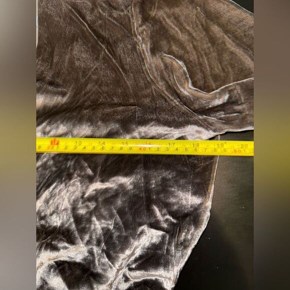 Madewell Women's Large Velvet Cutout Short Sleeve Blouse Size Small EUC - Picture 9 of 10